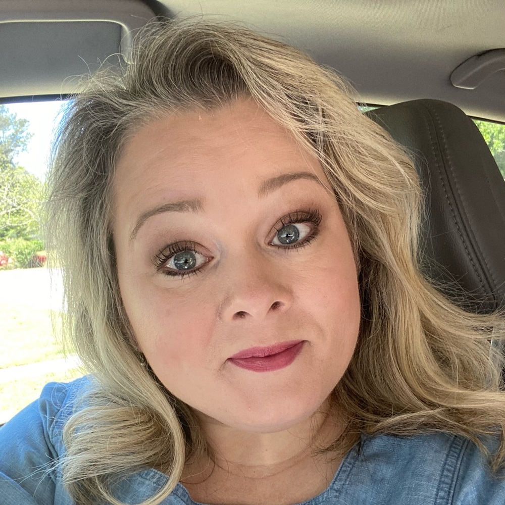 Meet your Posher, Jennifer